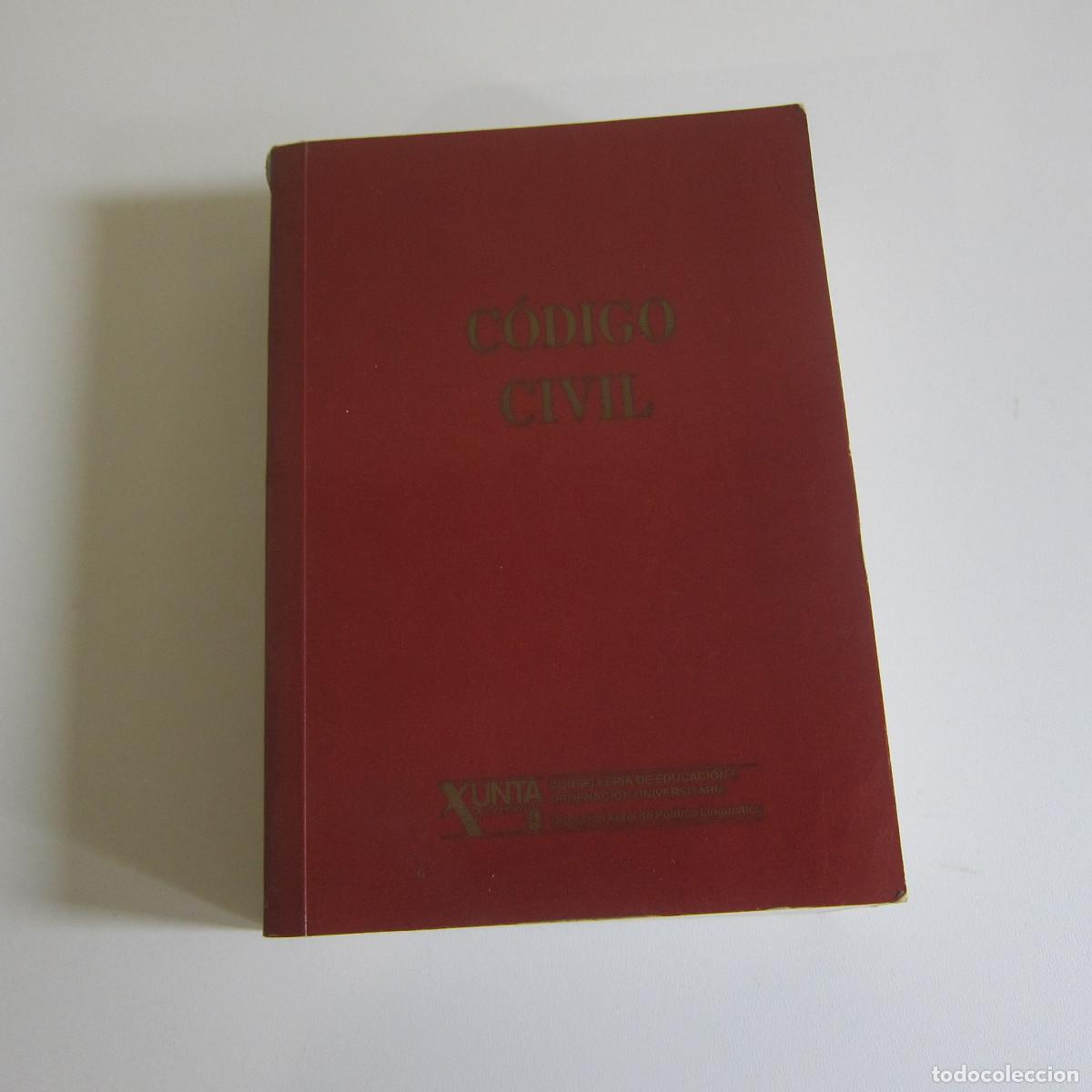 Libros de segunda mano: C&Oacute;DIGO CIVIL (XUNTA DE GALICIA) DERECHO IDIOMAS