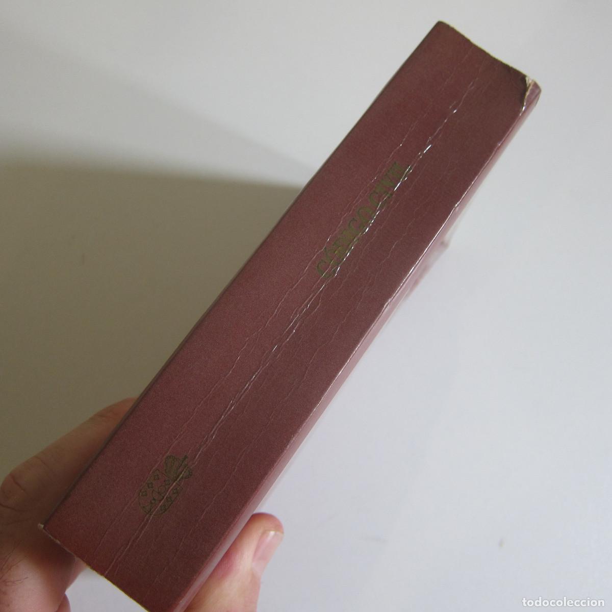 Libros de segunda mano: C&Oacute;DIGO CIVIL (XUNTA DE GALICIA) DERECHO IDIOMAS - Foto 2