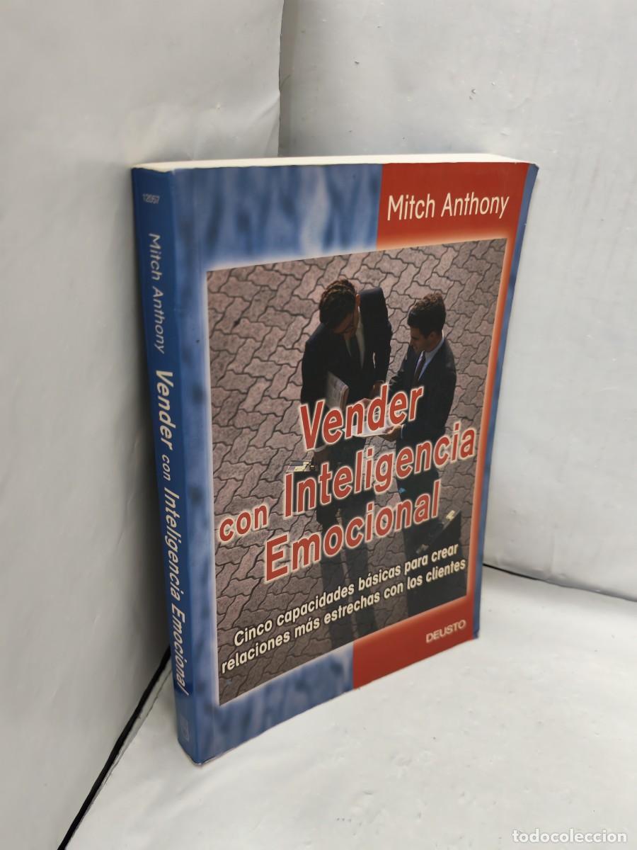 Libros de segunda mano: Vender con inteligencia emocional - Foto 3