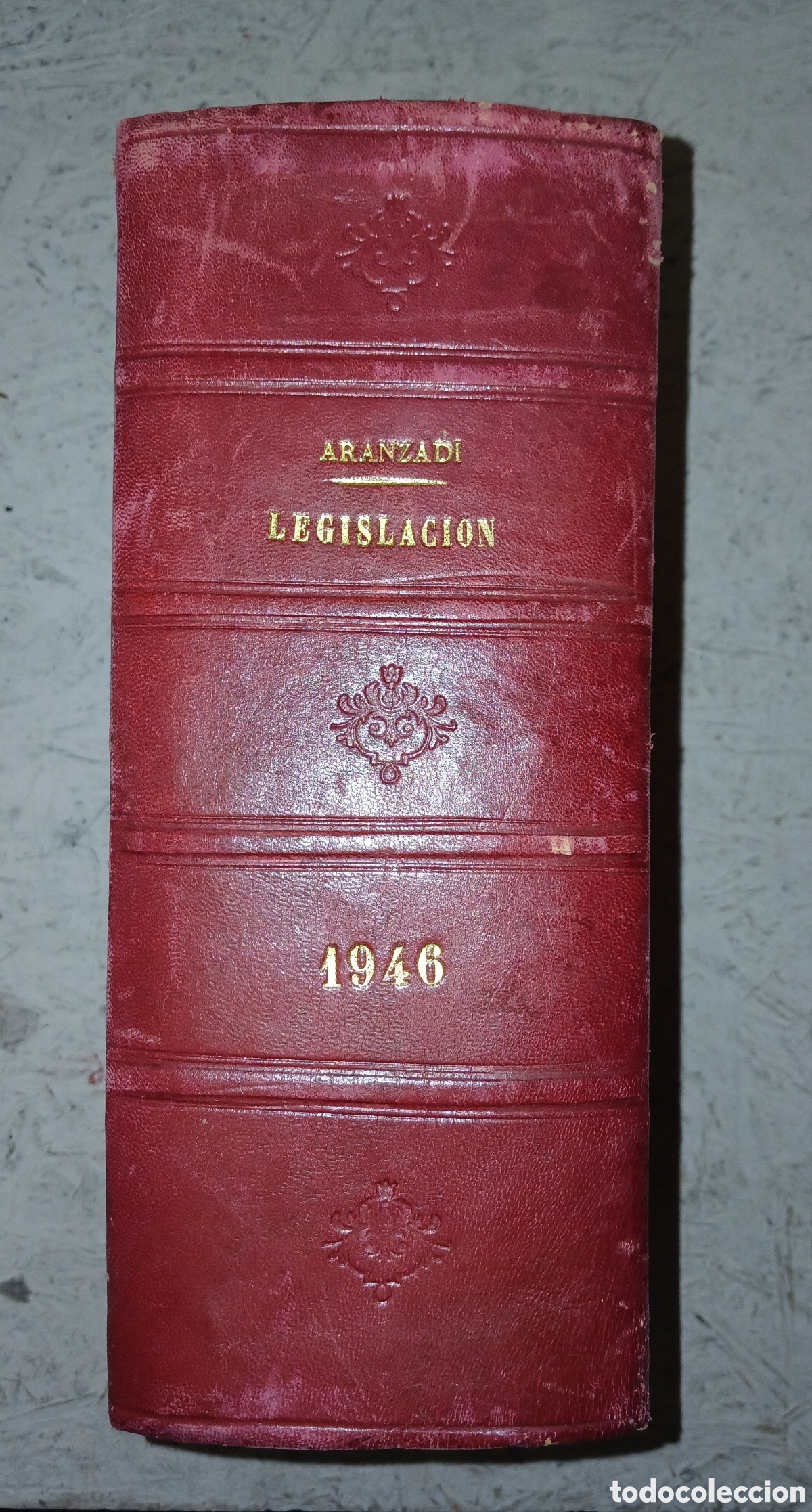 Libros de segunda mano: 1&deg; Edici&oacute;n Repertorio Cronol&oacute;gico de Legislaci&oacute;n Aranzadi 1946. Encuadernaci&oacute;n Piel
