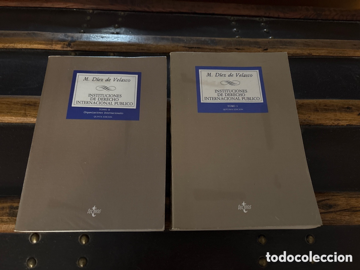 Libros de segunda mano: Manuel D&iacute;ez de Velasco INSTITUCIONES DE DERECHO INTERNACIONAL PUBLICO TOMO I y II. ASM