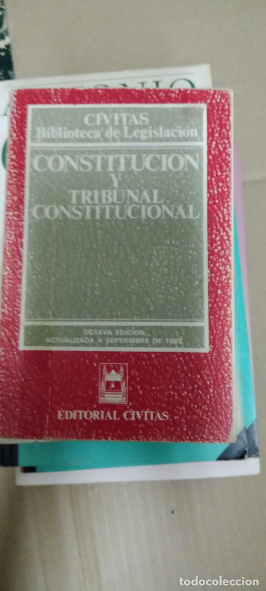Libros de segunda mano: CONSTITUCION Y TRIBUNAL CONSTITUCIONAL CIVITAS LIBRO GG-BGA