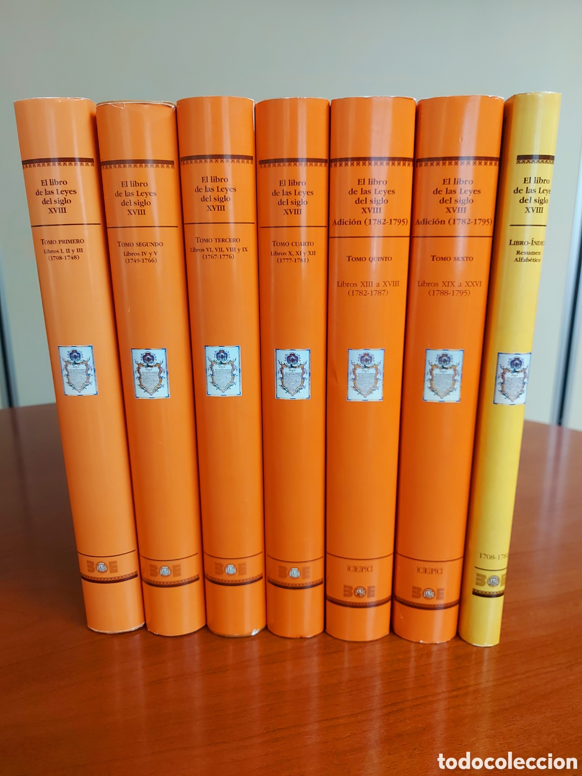 Libros de segunda mano: El libro de las Leyes del siglo XVIII. 6 tomos + Libro-&Iacute;ndice (completa). 1&ordf; edici&oacute;n, 1996.