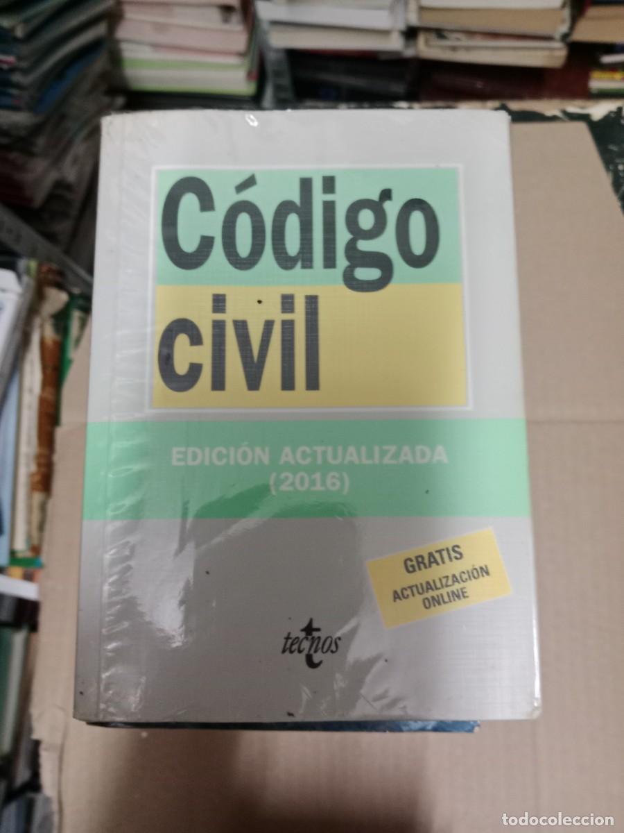 Libros de segunda mano: CODIGO CIVIL TECNOS LIBRO E-SAN
