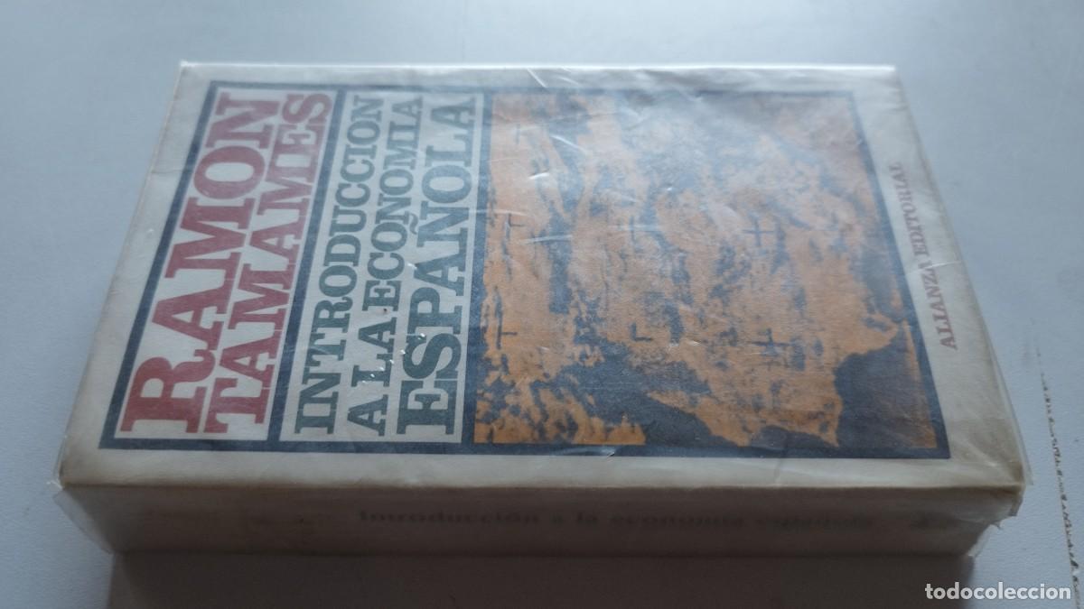 Second hand books: INTRODUCCION A LA ECONOMIA ESPA&Ntilde;OLA / RAMON TAMAMES / GRAVOL 43