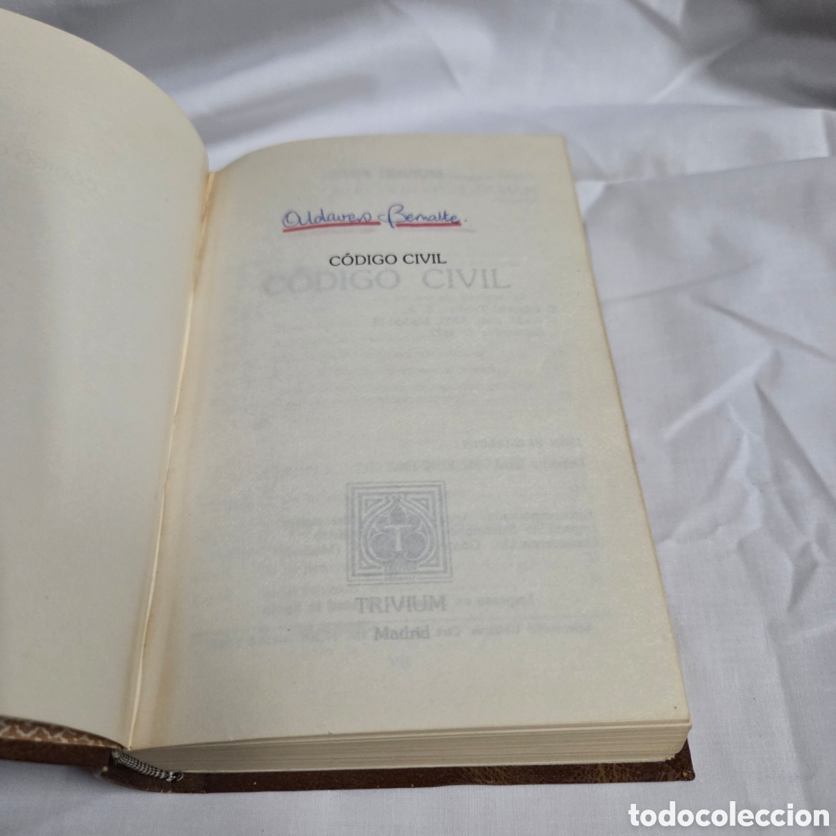 Libros de segunda mano: C&oacute;digo civil leyes trivium - Foto 2