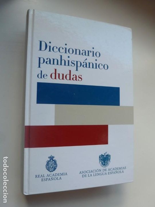 Diccionarios de segunda mano: DICCIONARIO PANHISP&Aacute;NICO DE DUDAS. RAE 2005. IMPECABLE - Foto 1