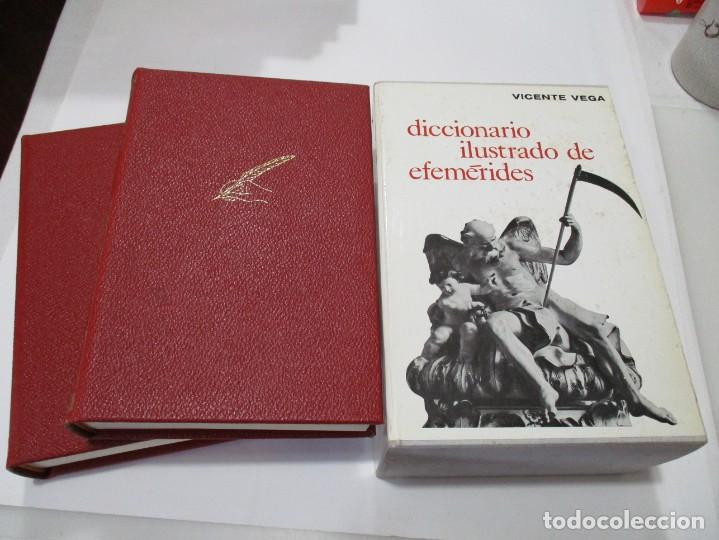 VICENTE VEGA DICCIONARIO ILUSTRADO DE EFEMÉRIDES ( 2 TOMOS) W5163 (Libros de Segunda Mano - Diccionarios)