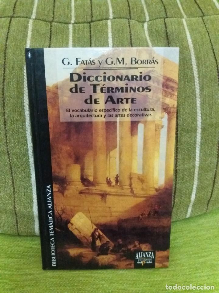 Diccionarios de segunda mano: DICCIONARIO DE T&Eacute;RMINOS DE ARTE - Foto 1