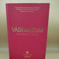 Diccionarios de segunda mano: VEDEMECUM INTERNACIONAL, 44 EDICIÓN 2003.. Lote 374244254