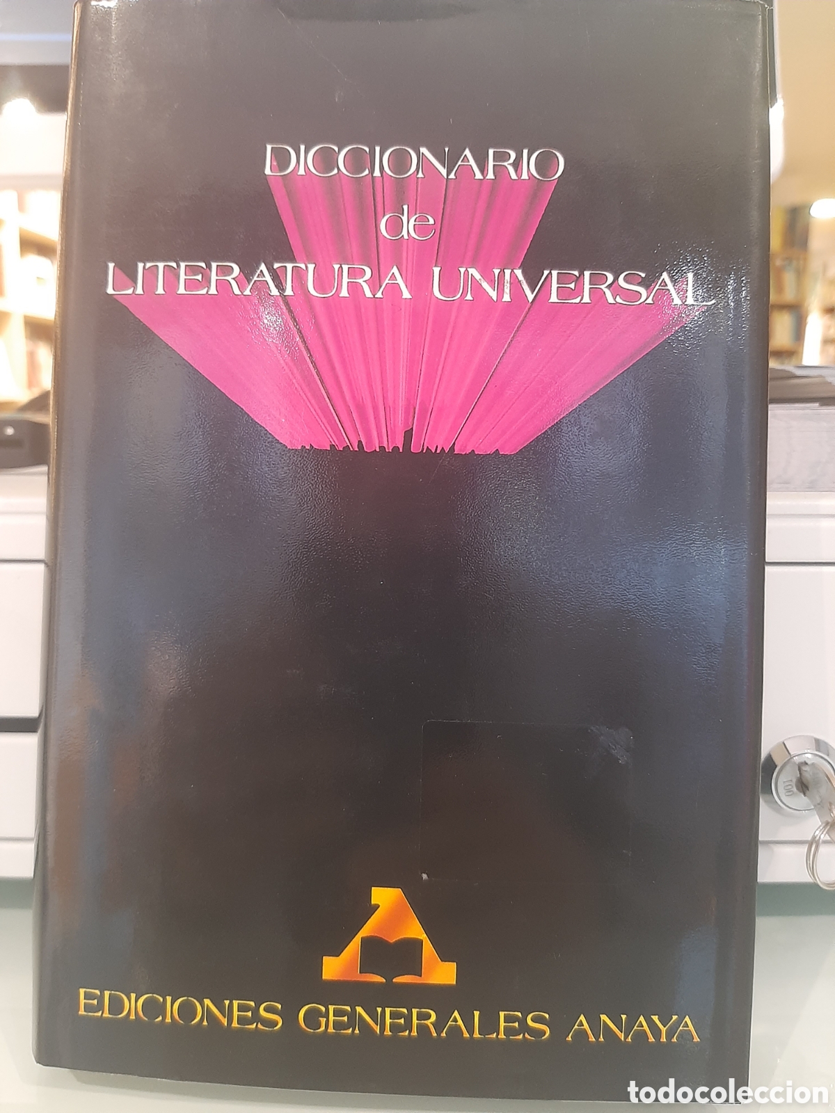 Diccionarios de segunda mano: Diccionario de literatura universal - Foto 1