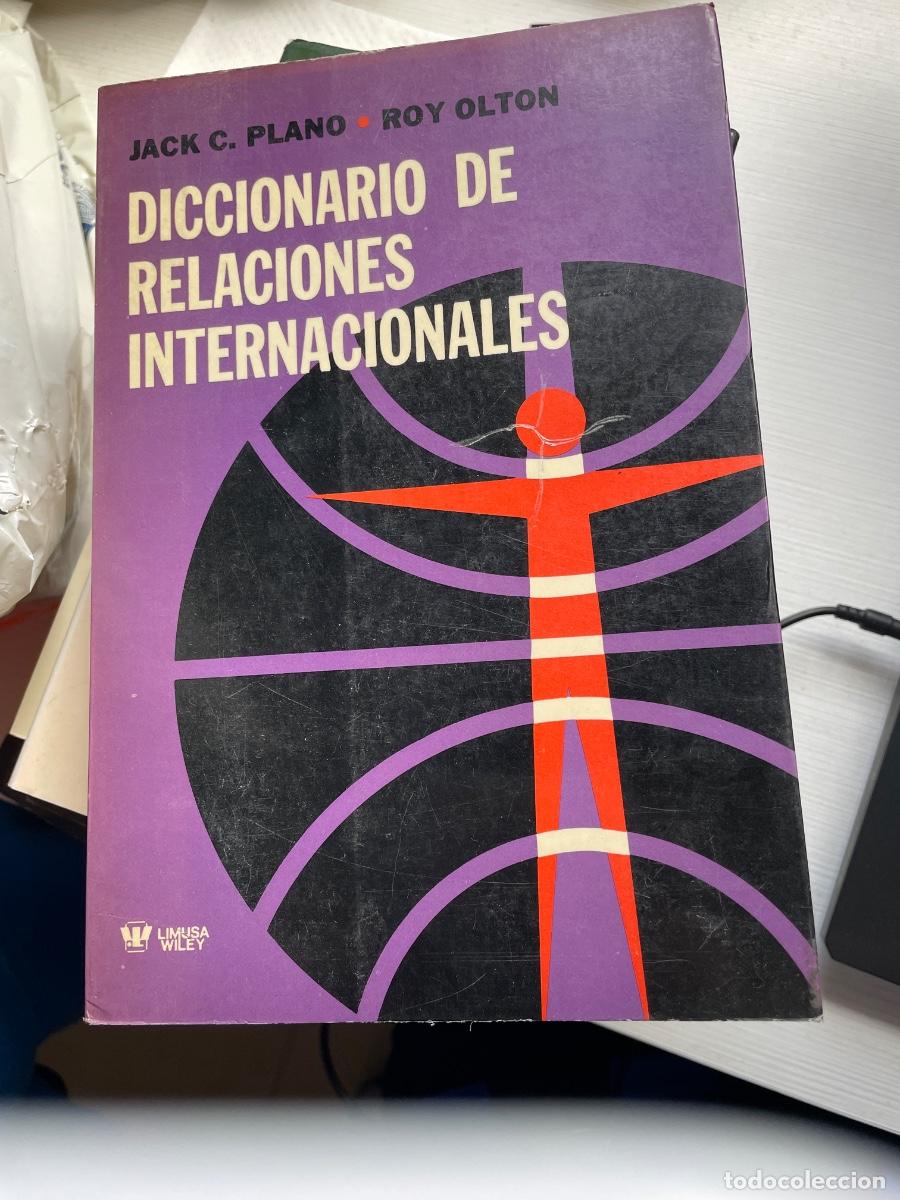 Diccionarios de segunda mano: Diccionario relaciones internacionales - Foto 1