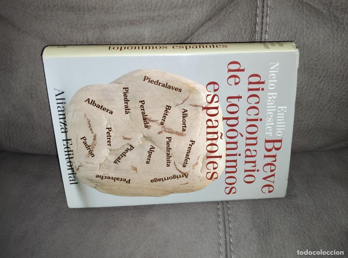 Diccionarios de segunda mano: BREVE DICCIONARIO DE TOP&Oacute;NIMOS ESPA&Ntilde;OLES, EMILIO NIETO BALLESTER, Env&iacute;o gratis