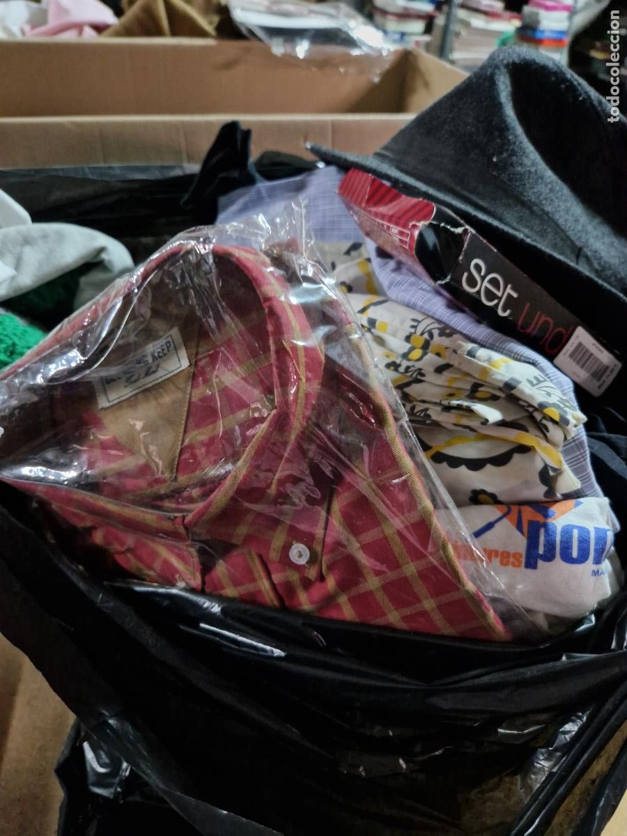 Diccionarios de segunda mano: LOTE SOPRESA. ROPA PARA HOMBRE, SABANAS, MANTAS,CALCETINES, CAMISAS, CAMISETAS. TODA UNA LOTERIA.