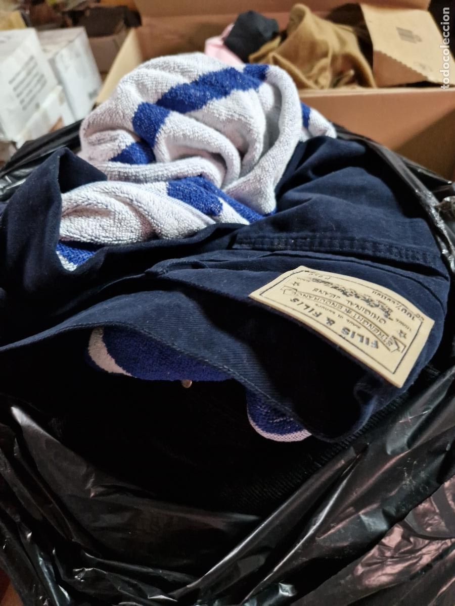 Diccionarios de segunda mano: LOTE SOPRESA. ROPA PARA HOMBRE, SABANAS, MANTAS,CALCETINES, CAMISAS, CAMISETAS. TODA UNA LOTERIA.