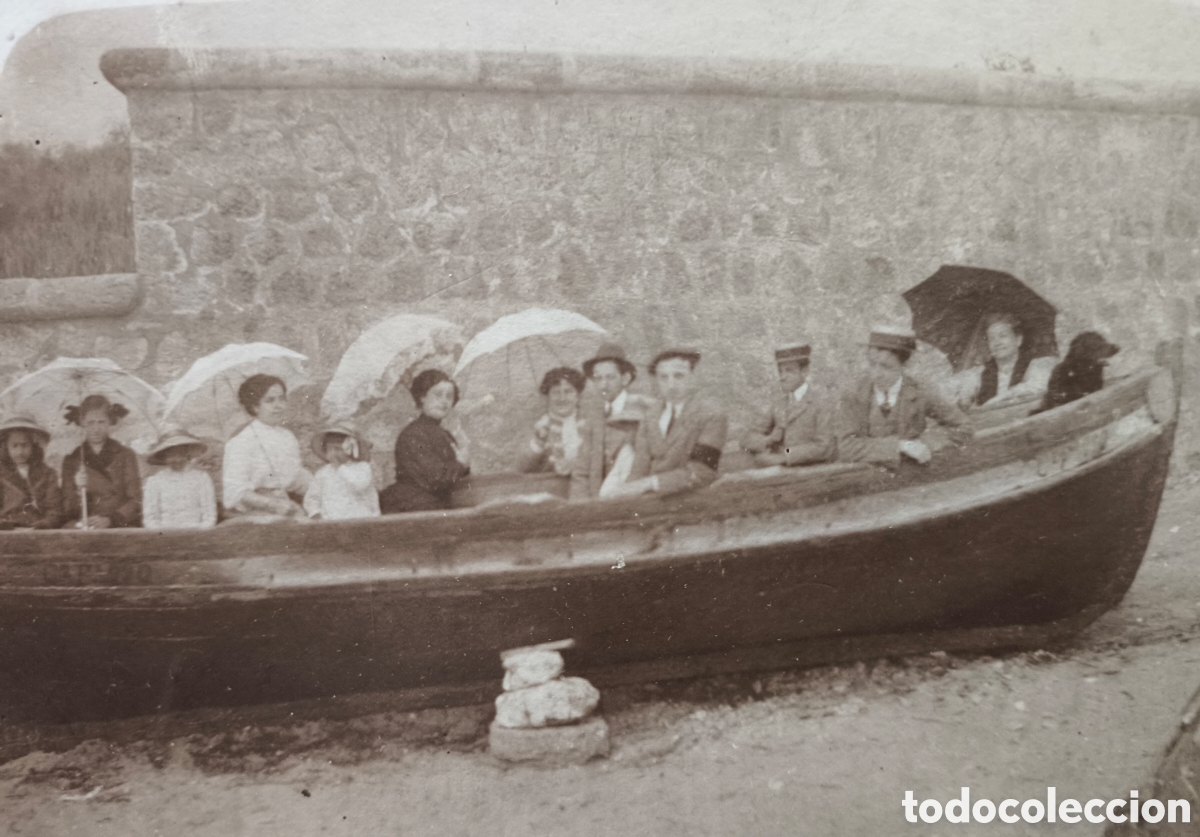 Diccionarios de segunda mano: C&Aacute;DIZ PLAYA DE LA CALETA RETRATO GRUPAL BARCA POSTAL FOTOGR&Aacute;FICA C. 1920