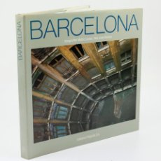 Libros de segunda mano: BARCELONA, FOTOS: MELBA LEVICK, TEXT: JOAN BROSSA. ED. POLÍGRIFA. 1988. 24X24 CM.. Lote 45607486