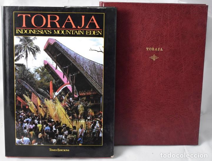 Libri di seconda mano: TORAJA, INDONESIA'S MOUNTAIN EDEN CON LIBRO TRADUCCI&Oacute;N. VV.AA