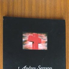 Livres d'occasion: ANDRÉS SERRANO • EL DEDO EN LA LLAGA. Lote 199076918