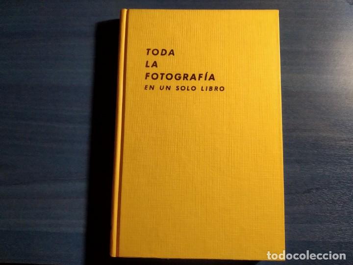 Libri di seconda mano: Toda la fotografia en un solo libro. W.D Emanuel. Ediciones Omega. 1975. Novena edicion