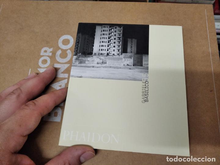 Libros de segunda mano: GABRIELE BASILICO . PHAIDON PRESS. 1&ordf; EDICI&Oacute;N 2002. EDIFICIOS, PUENTES, SUBIRBIOS , MONUMENTOS - Foto 1