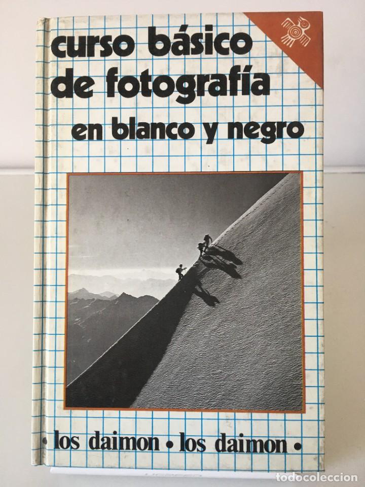 Second hand books: CURSO B&Aacute;SICO DE FOTOGRAF&Iacute;A EN BLANCO Y NEGRO - LOS DAIMON