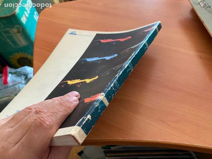 Libros de segunda mano: ANDY WARHOL (COTXES) EN CATALAN (LB57) - Foto 2