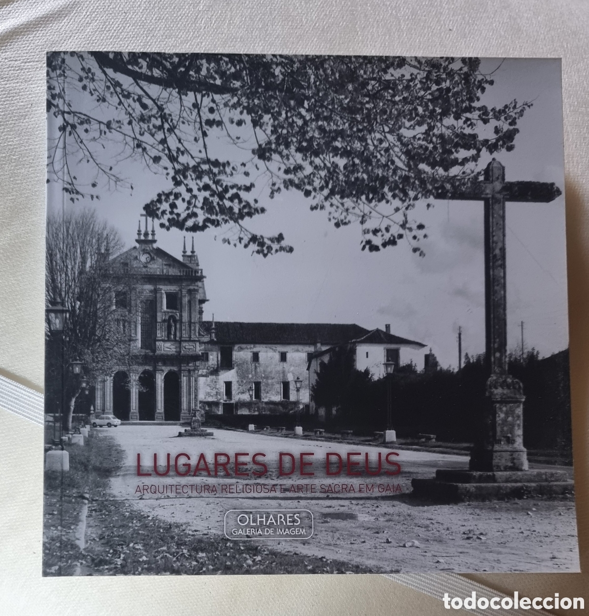 Second hand books: LUGARES DE DEUS. Recopilaci&oacute;n de arquitectura y escultura religiosas en Portugal