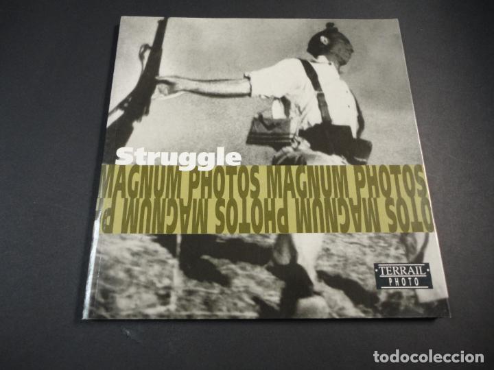 Libri di seconda mano: Struggle. Magnum Photos - F2