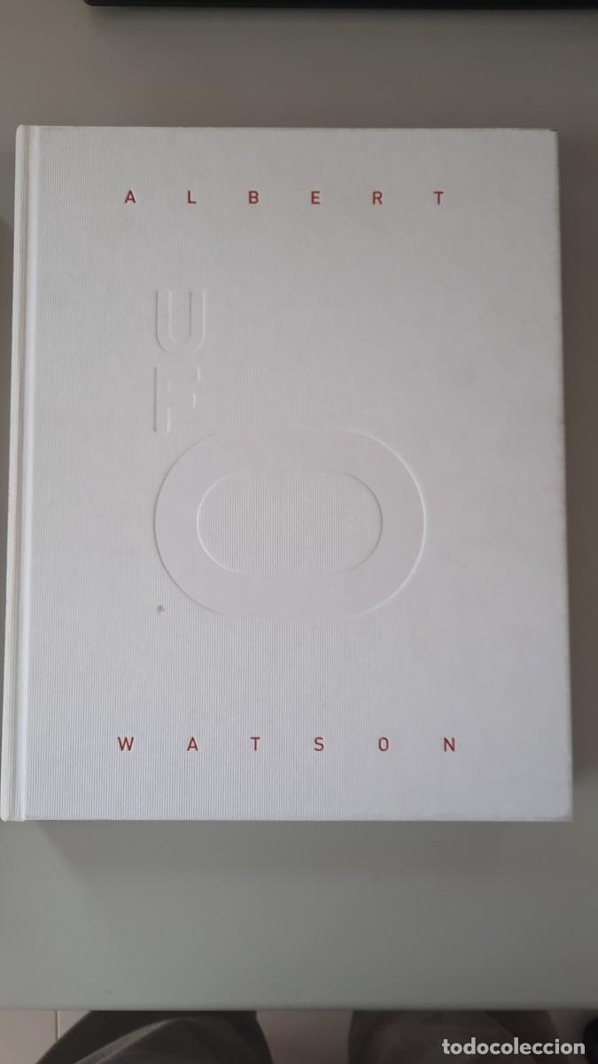 Libri di seconda mano: ALBERTR WATSON - UFO - Fotografias Tapa dura y sobrecubierta 36x28 cm 408 pag con 336 fotografias