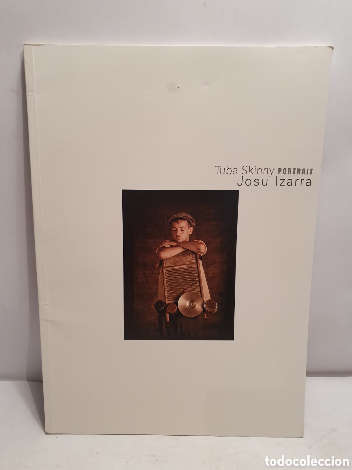 Libri di seconda mano: JOSU IZARRA. TUBA SKINNY. CATALOGO CASA DE CULTURA IGNACIO ALDECOA. VITORIA.