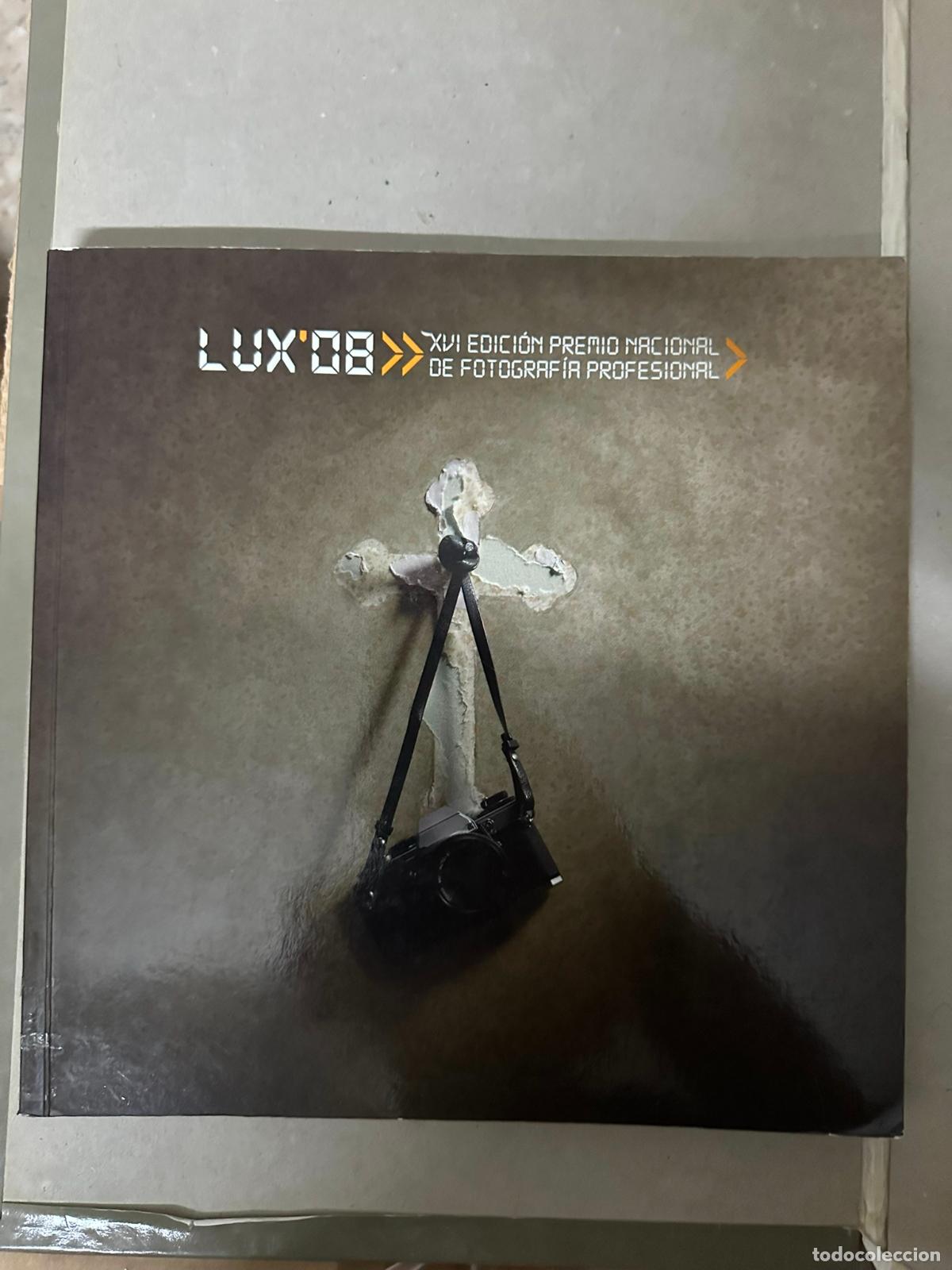 Libri di seconda mano: Cat&aacute;logo LUX'08. XVI Edici&oacute;n Premio Nacional de Fotograf&iacute;a Profesional