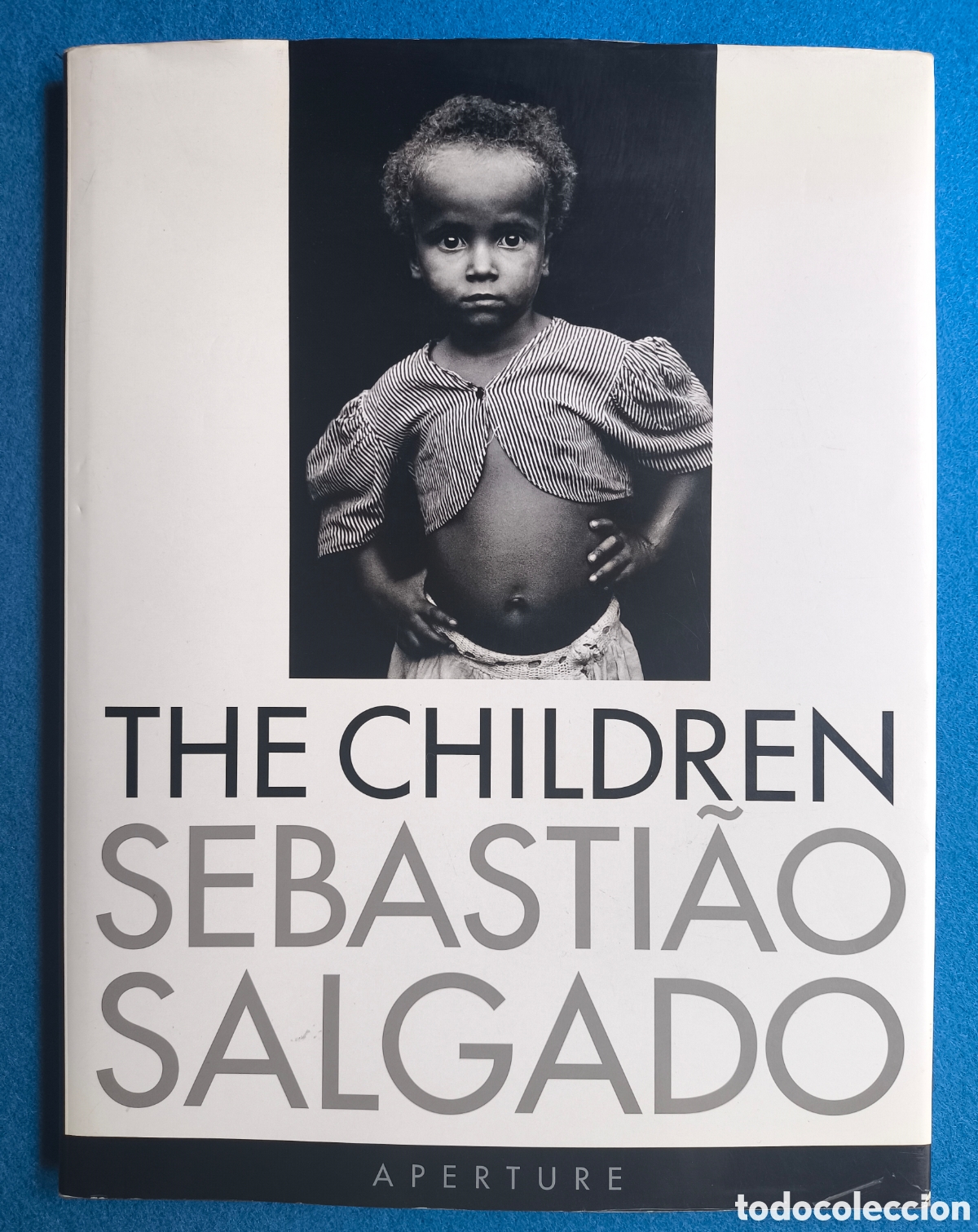 Libros de segunda mano: SEBASTIAO SALGADO FOTOGRAF&Iacute;A THE CHILDREN LIBRO DESCATALOGADO
