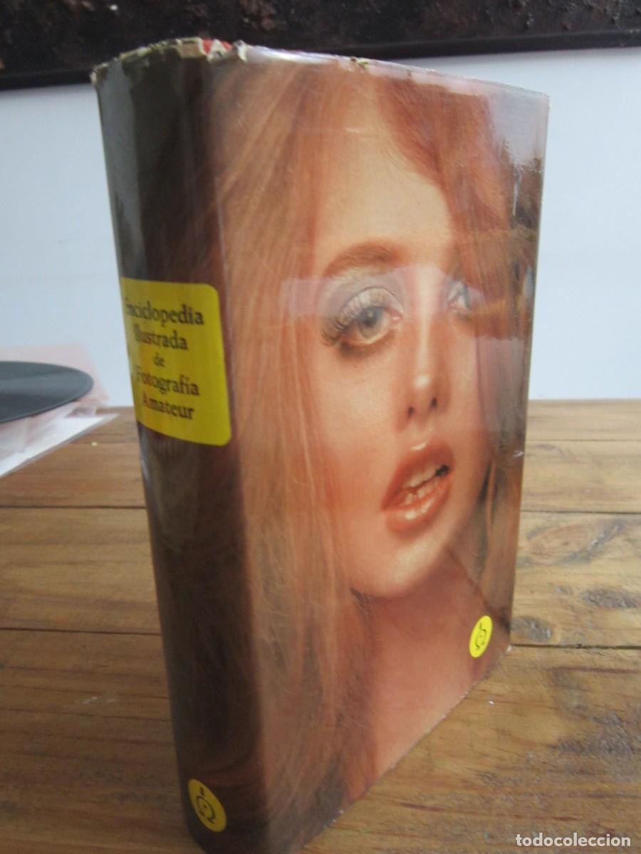 Libros de segunda mano: ENCICLOPEDIA ILUSTRADA DE FOTOGRAF&Iacute;A AMATEUR. VVAA. Ediciones Omega, 1970