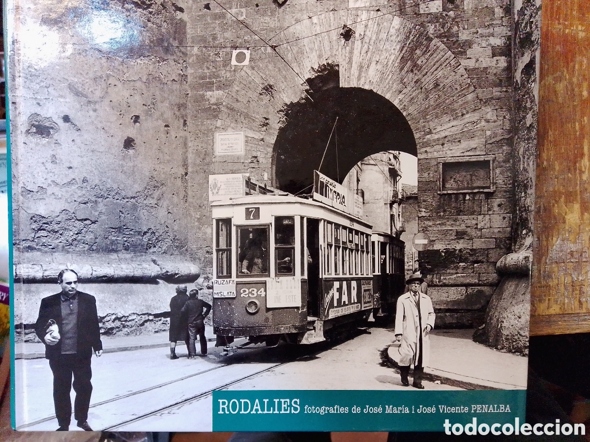 Libros de segunda mano: RODALIES. FOTOGRAFIES. DE JOSE MARIA I JOSE VICENTE PENALBA. VALENCIA, 2004