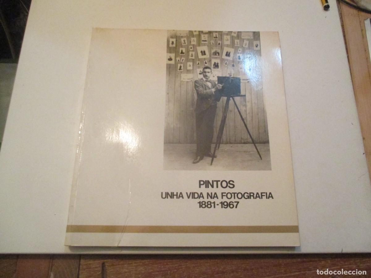 Libros de segunda mano: PINTOS Unha vida na fotograf&iacute;a ( gallego) W39904