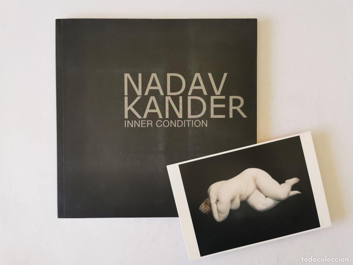 Libros de segunda mano: Cat&aacute;logo exposici&oacute;n: Nadav Kander. Inner Condition. Desnudos. CAF, 2011. + Postal de la exposici&oacute;n.