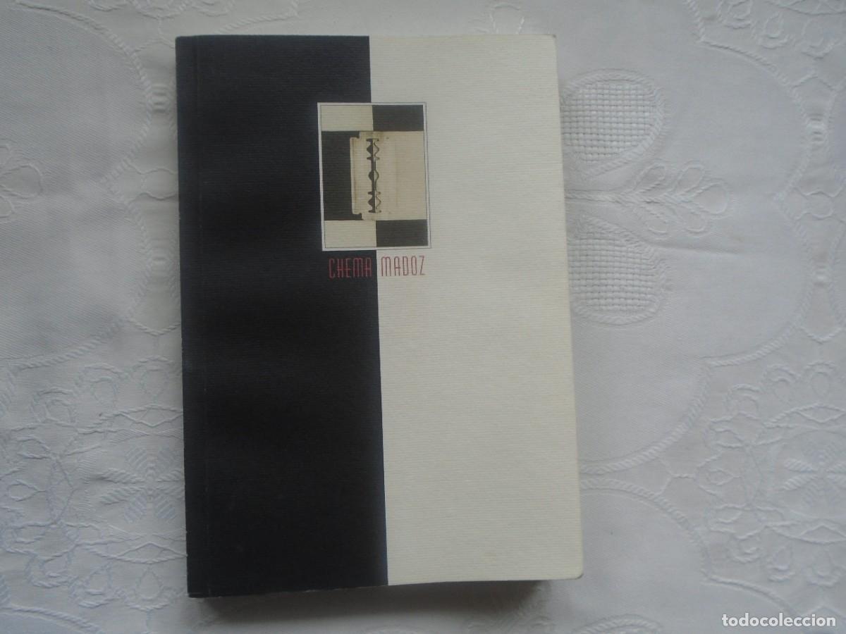 Libros de segunda mano: CHEMA MADOZ. FOTOGRAF&Iacute;AS. 1995.TEXTO Y PRESENTACI&Oacute;N DE MANUEL SANTOS.
