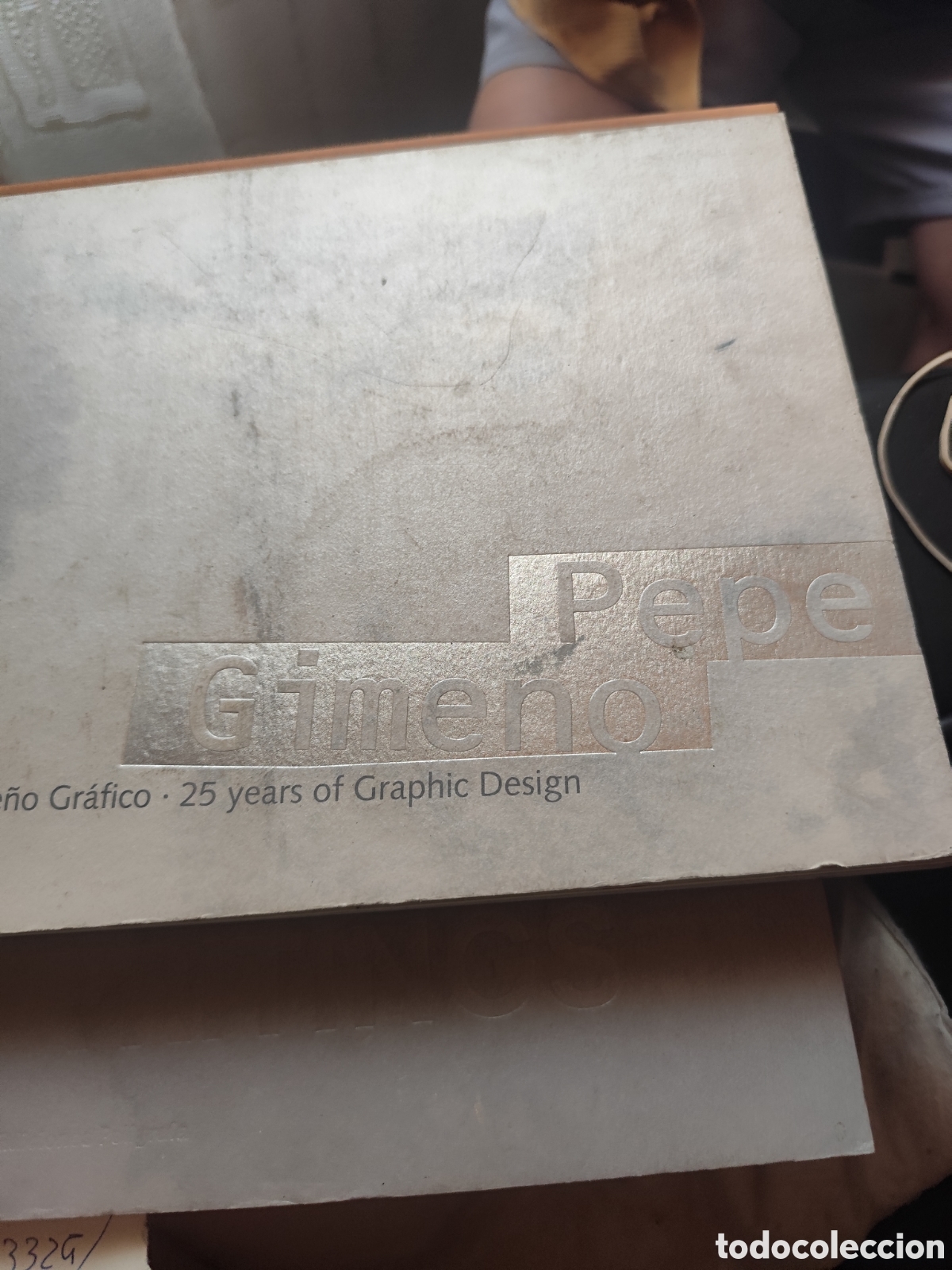Second hand books: 25 A&Ntilde;OS DE DISE&Ntilde;O GRAFICO RF 342G