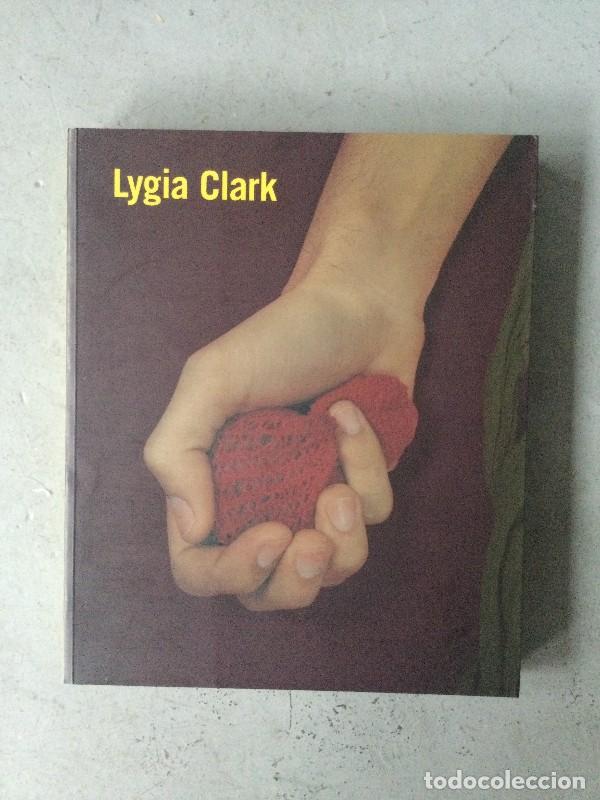 Libros de segunda mano: Lygia Clark : Exposition - Fundation Antoni T&agrave;pies, Barcelona