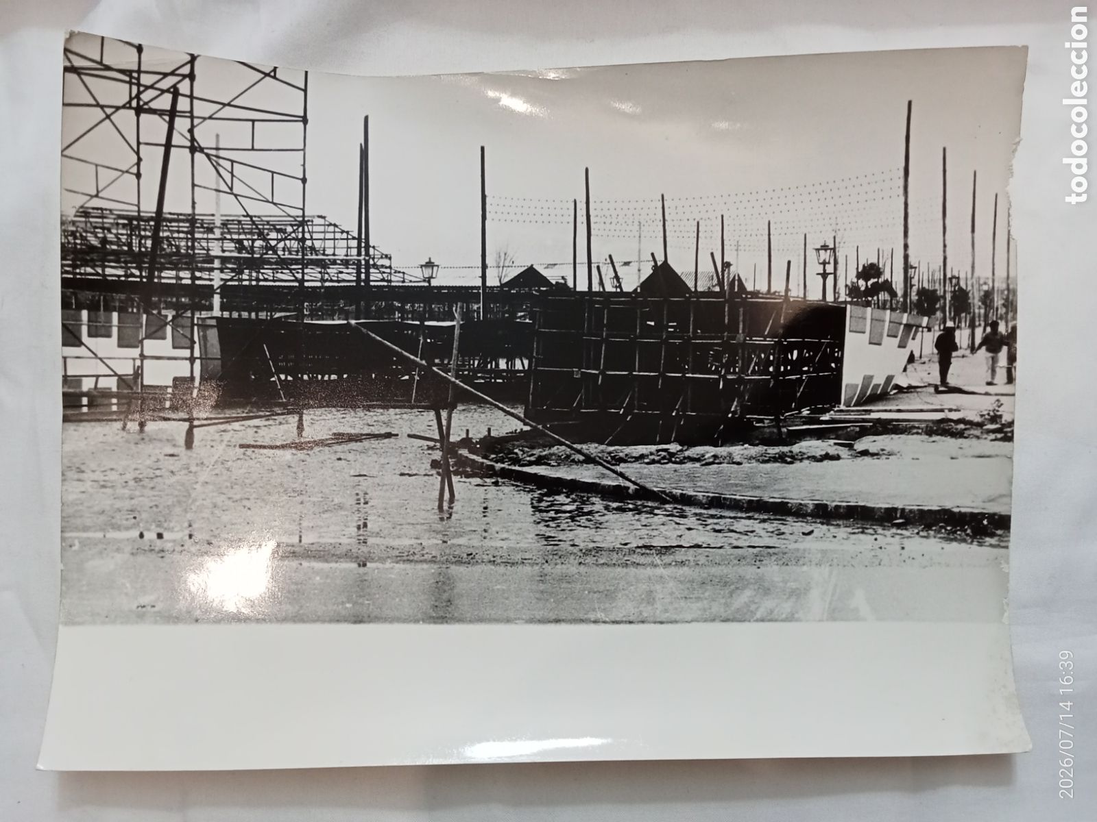 Libri di seconda mano: Fotograf&iacute;a original del fuerte temporal registrado en la ciudad de Sevilla