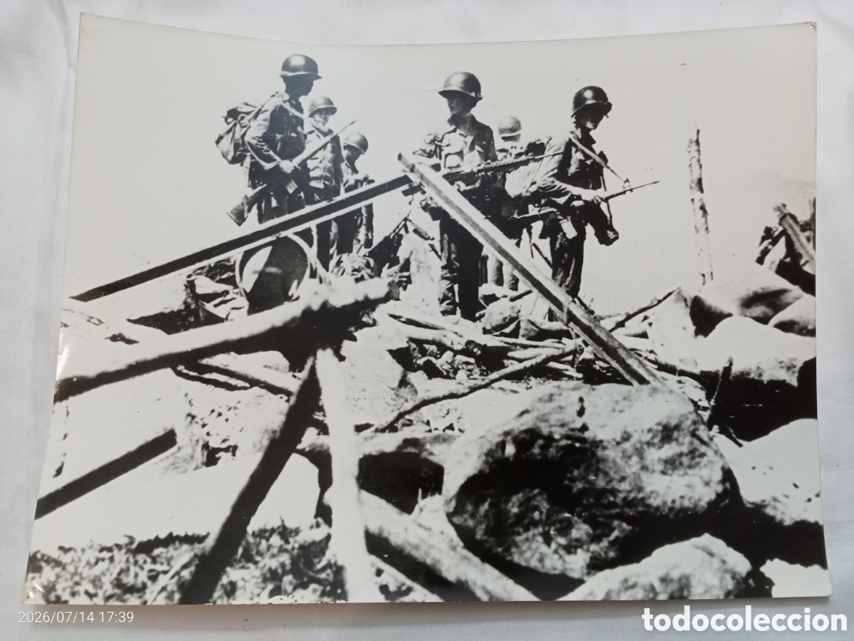 Libros de segunda mano: Fotograf&iacute;a original, La guerra de Vietnam del 72