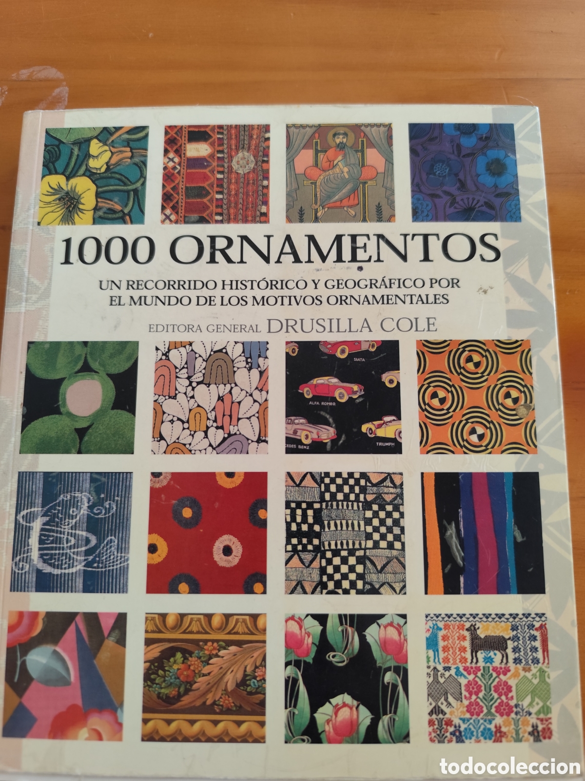 Libros de segunda mano: 1000 Ornamentos por Drusilla Cole