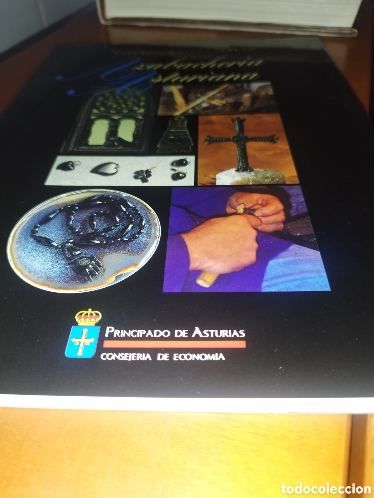 Libros de segunda mano: AZABACHERIA ASTURIANA.- MONTE CARRE&Ntilde;O. ED. PRINCIPADO DE ASTURIAS, 1995 MUY ILUSTRADO.