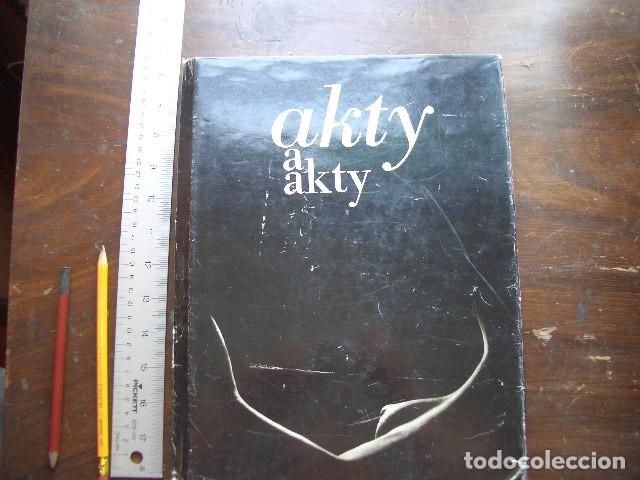 Libros de segunda mano: Akty a akty Jan Rezac Idioma: Eslovaco Editorial: Tatran, 1968