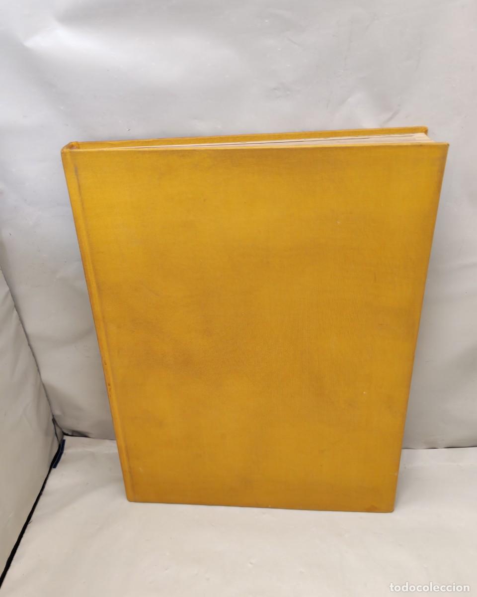 Libros de segunda mano: Forma y color en la decoraci&oacute;n moderna II (Primera edici&oacute;n, tapa dura sin sobrecubierta)