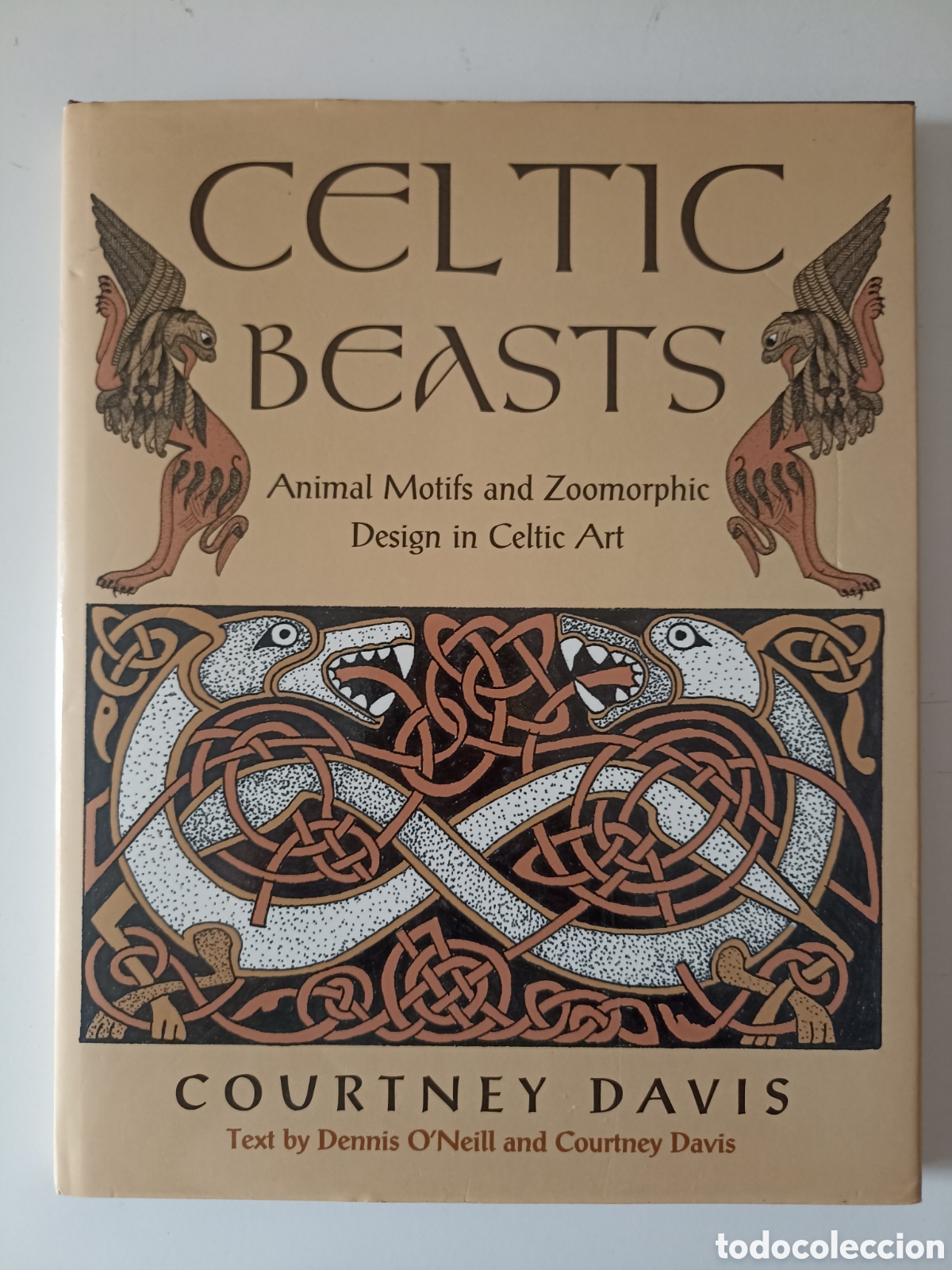 Libros de segunda mano: Courtney Davis - Celtic Beasts. Animal Motifs and Zoomorphic Design in Celtic Art (Blandford, 1999)