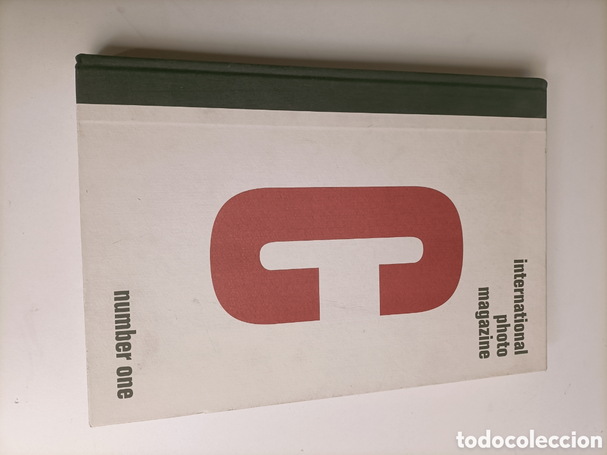 Libros de segunda mano: International photo magazine. Number one . Texto en ingl&eacute;s 2005