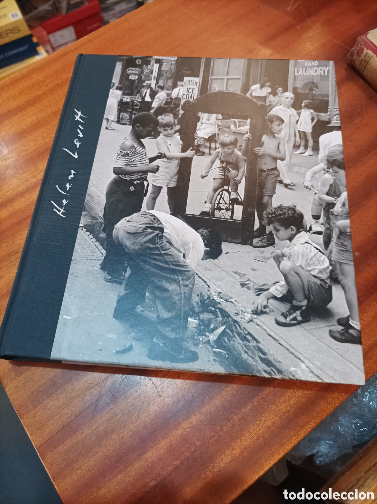 Libros de segunda mano: HELEN LEVITT. EDICI&Oacute;N DE JOSHUA CHUANG . FUNDACI&Oacute;N MAPFRE