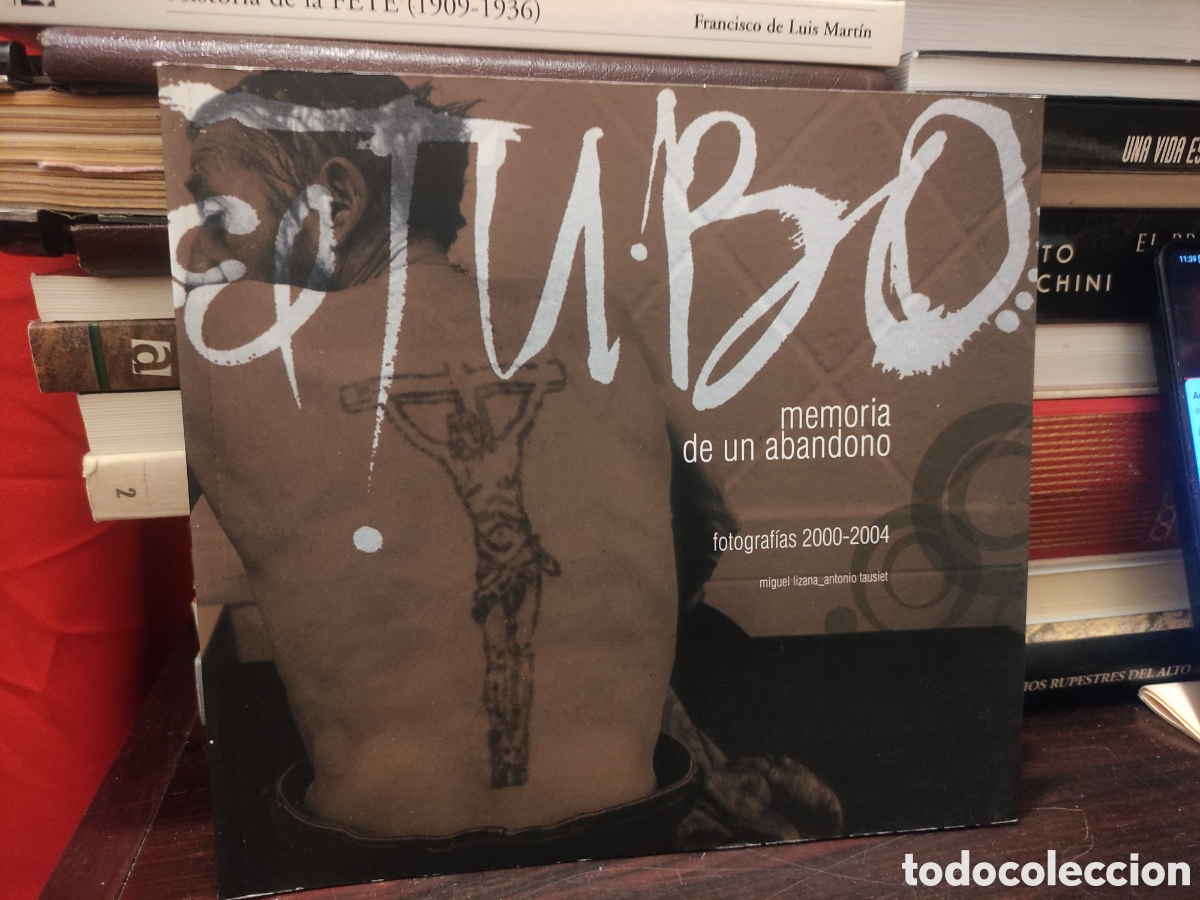 Libros de segunda mano: EL TUBO memoria de un abandono - Fotograf&iacute;as 2000 &bull; 2004 - Miguel Lizana